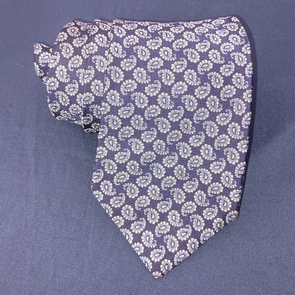 Mens Brooks Brothers 100% Silk Blue White Paisley Twill Necktie Made in USA